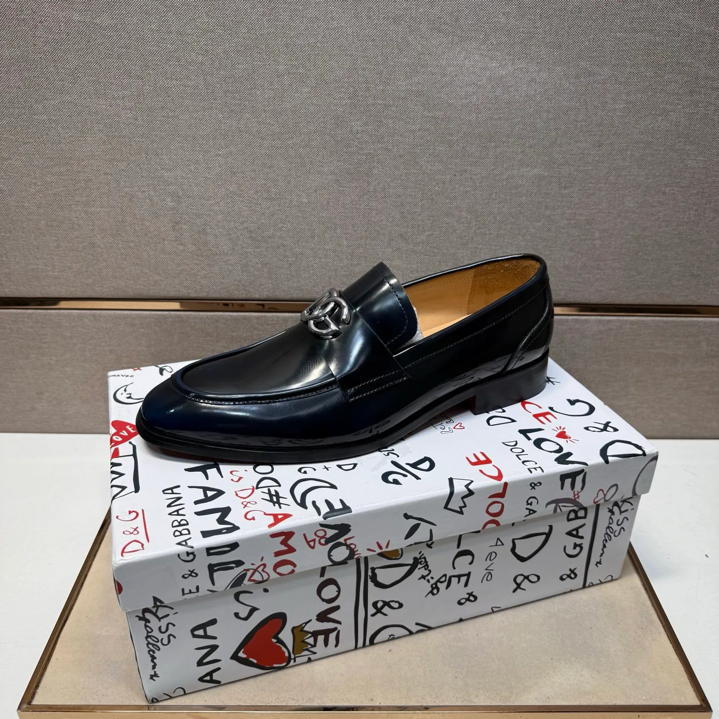 Men's men's shoes 💰pp520【DG～】Men's casual formal leather shoes 2025z cabinet sales simultaneously 🔶Size: 38-44#️⃣ 🔷3 colors🔜The upper is made of cowhide stitching ➕Cowhide lining, comfortable and breathable, sole: original comfortable, wear-resistant and non-slip outsole, ⚠️real thing📱photographed🎬real thing is better📢📢📢
